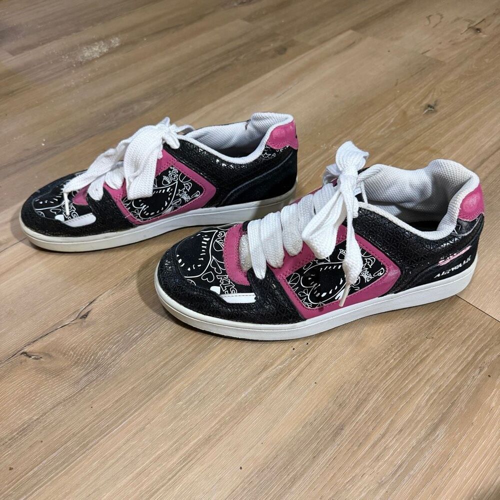 Vintage Airwalk Skate Shows Black Pink Heart Graphic Y2K Skatecore Goth Alt Punk